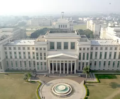 Amity University Lucknow Facade
